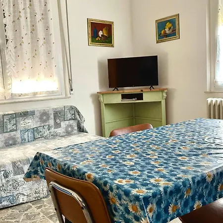 Appartement Comodo Trilocale A 30 Mt Dal Mare, - Se073