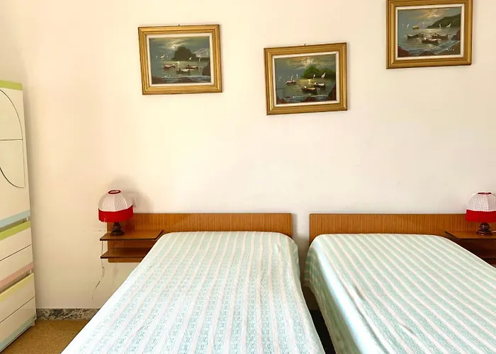 Appartement Comodo Trilocale A 30 Mt Dal Mare, - Se073
